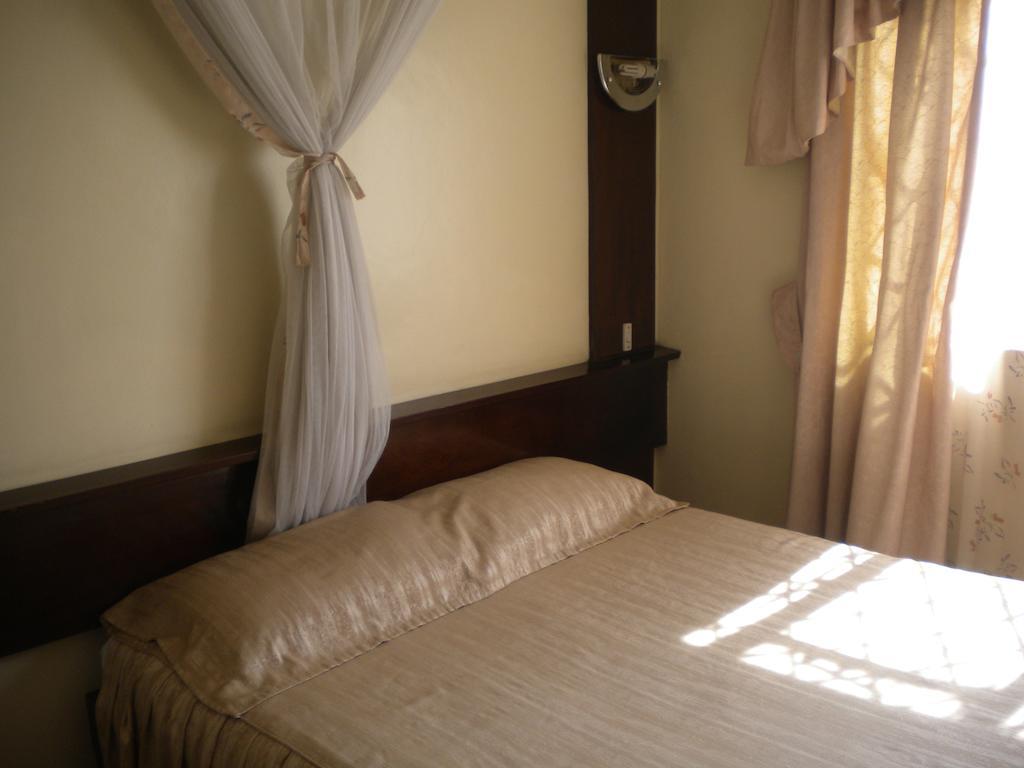 Blue Hut Hotel ไนโรบี ภายนอก รูปภาพ
